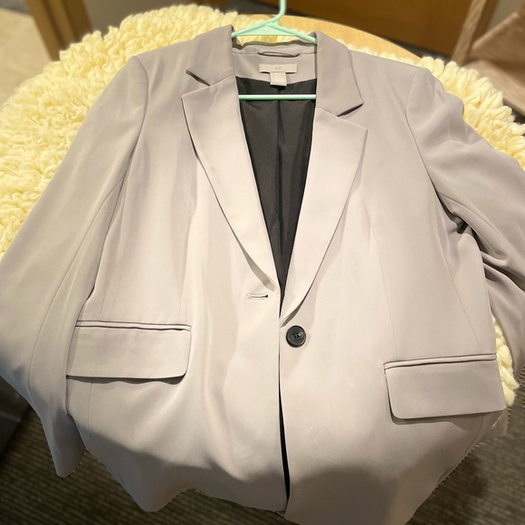 H&M woman suit and blazer - Picture 1 of 3